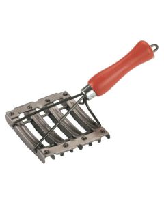 Tesala din metal